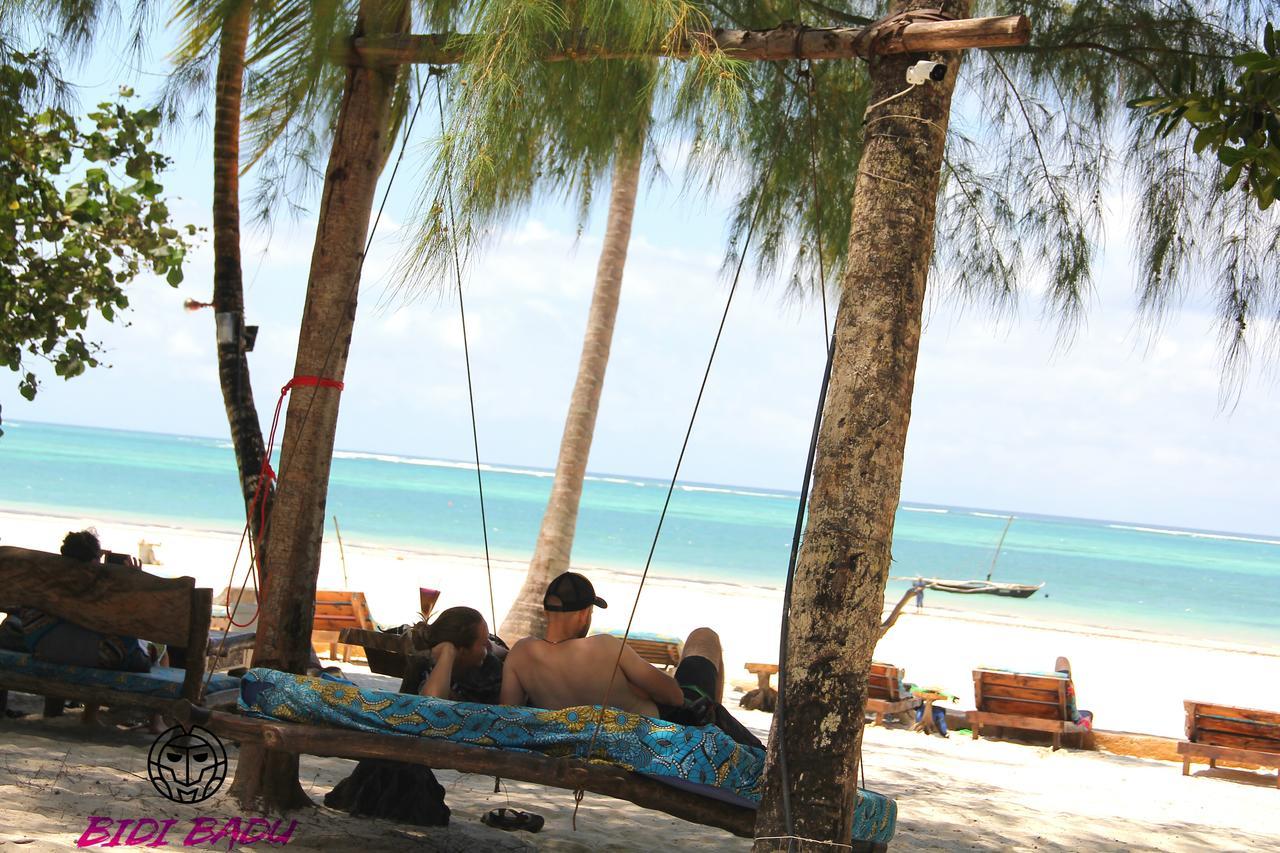 Хостел Soul Breeze Backpackers Diani Диани-Бич Экстерьер фото