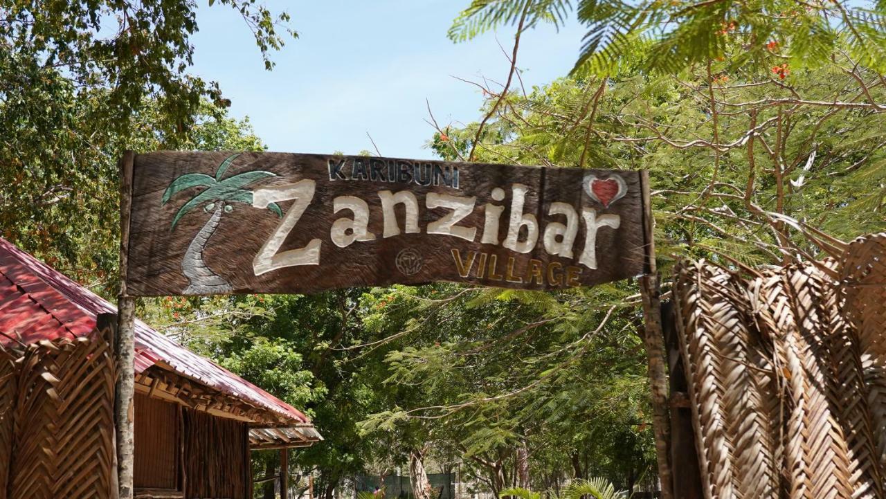 Хостел Soul Breeze Backpackers Diani Диани-Бич Экстерьер фото